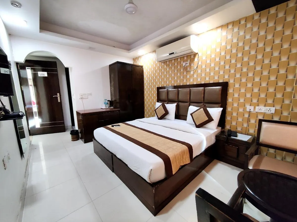 ***  Hotel Delhi Pride, Karol Bagh India