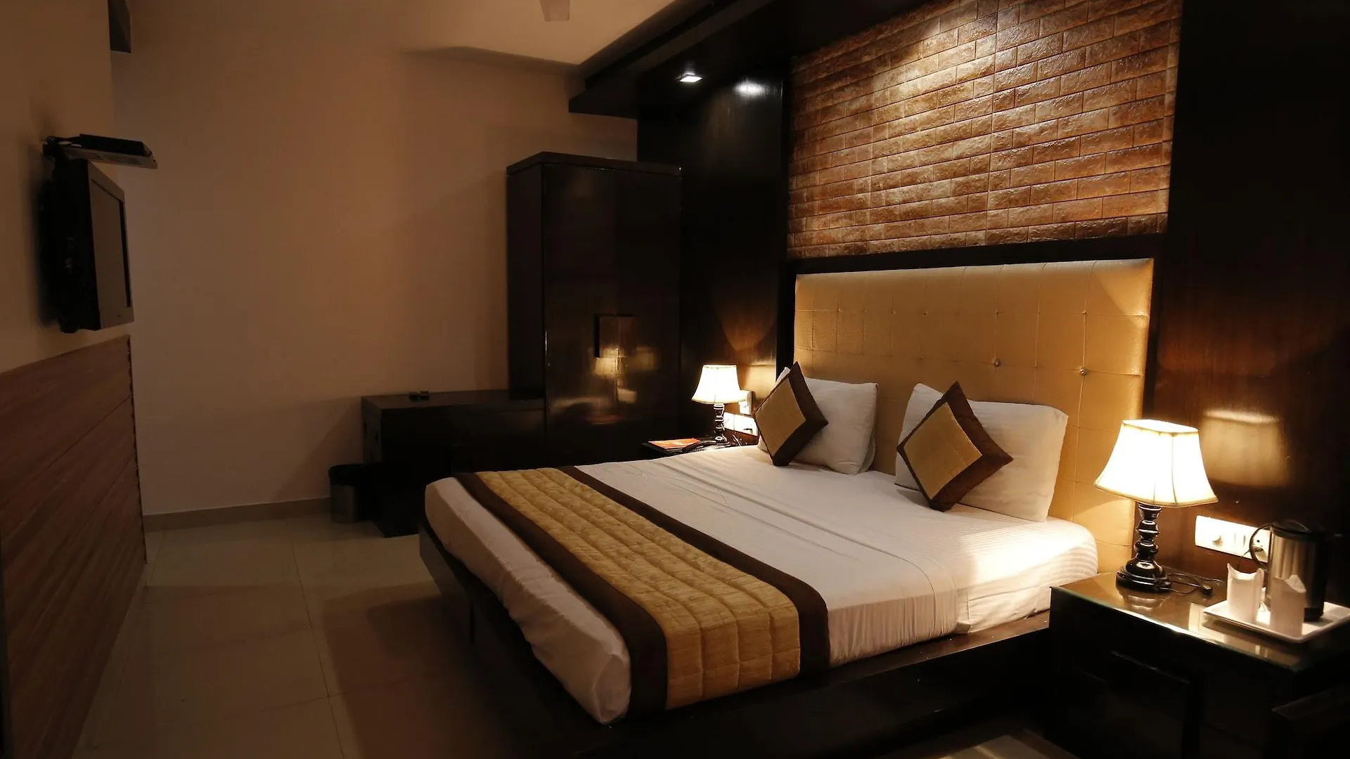 Hotel Delhi Pride, Karol Bagh