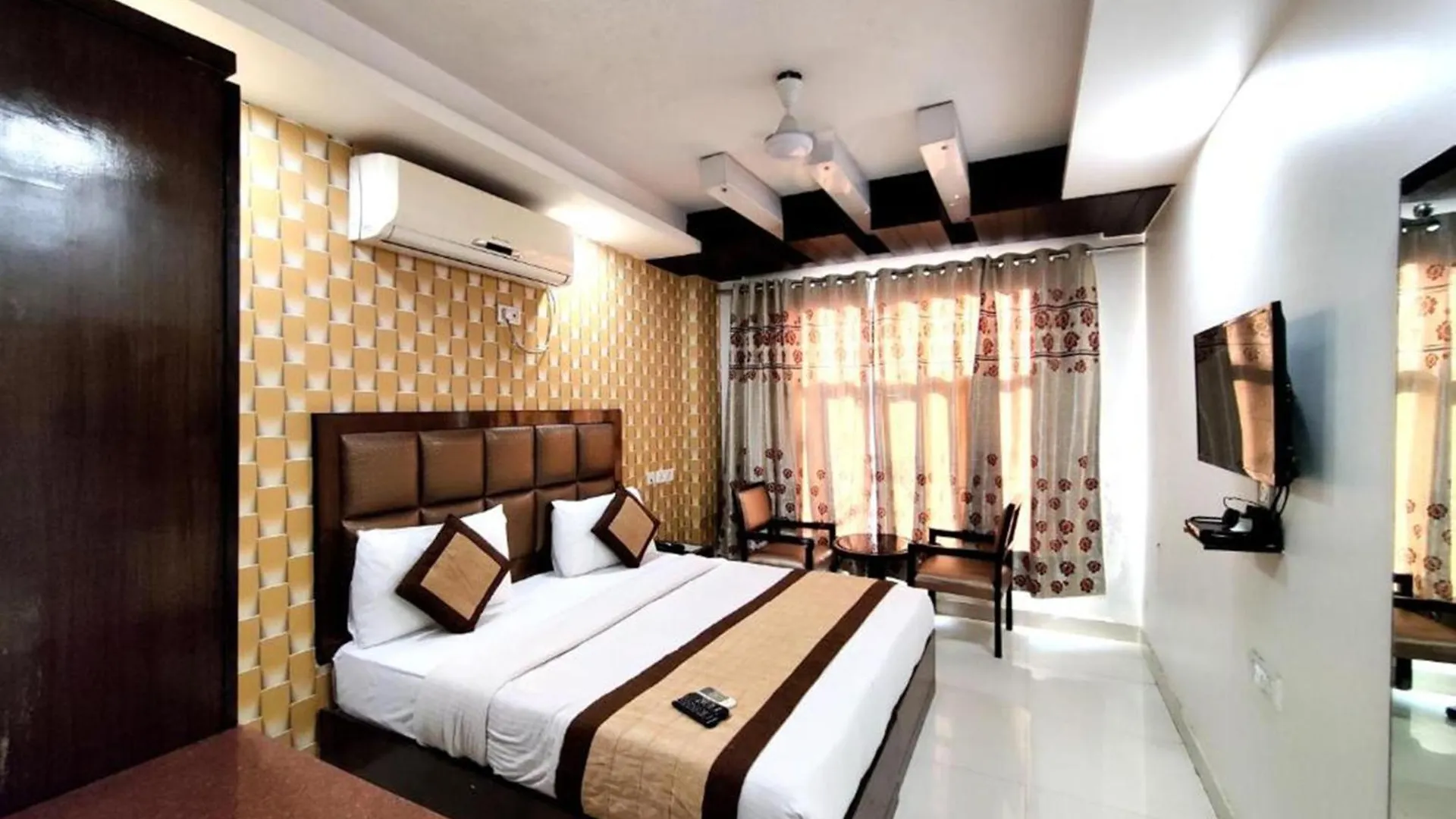 Hotel Delhi Pride, Karol Bagh