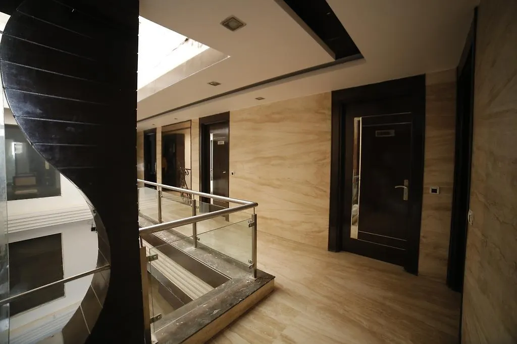 Hotel Delhi Pride, Karol Bagh
